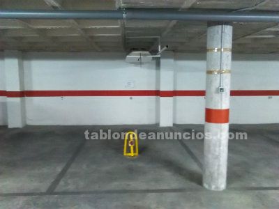 Alquilo parking amplio                 telfono 652 66 95 99 