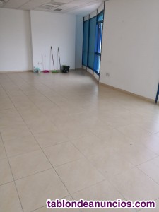 Alquilo modulo oficina y plaza de garaje en sevilla economica