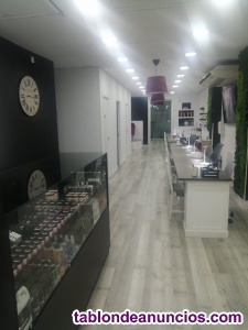 Estudio de u�as busca manicuristas profesionales en tecnica en u�as Acr�licas
